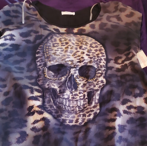 SKULL BLOUSE - Picture 1 of 4